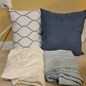 Elegant Blue and Cream Pillow Set